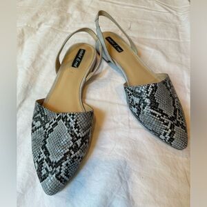 Women’s Flat, Size 9.5, Violet & Red Sunset Sling, Light Blue Snake